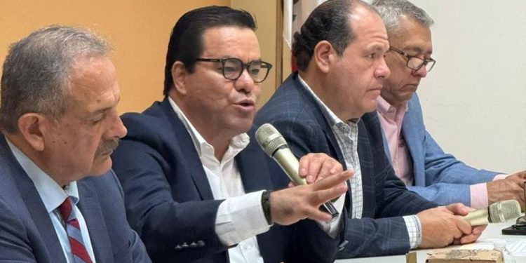 Fortalece Fiscal Anticorrupción lazos con CANACO Chihuahua