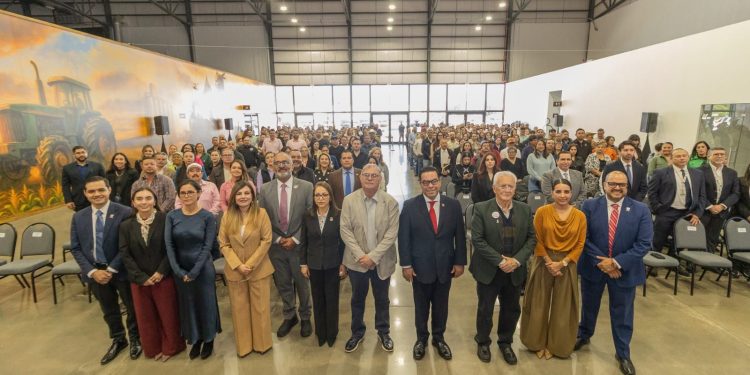 Acerca Fiscalía Anticorrupción capacitación especializada a 400 servidores públicos de 25 municipios de la región occidente